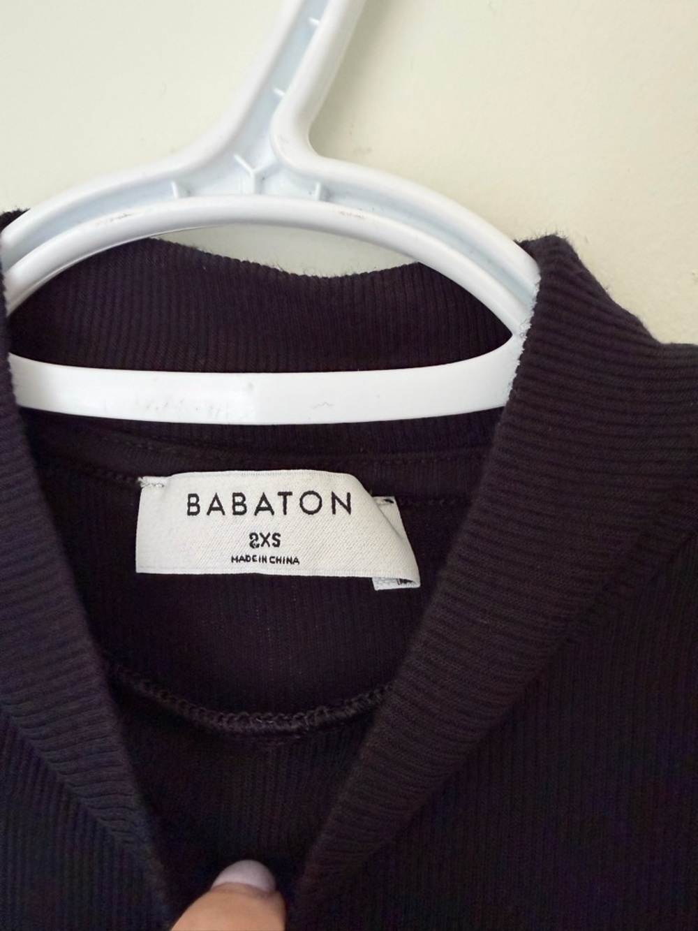 Babaton Formarib Mockneck T-Shirt - Picture 3 of 4
